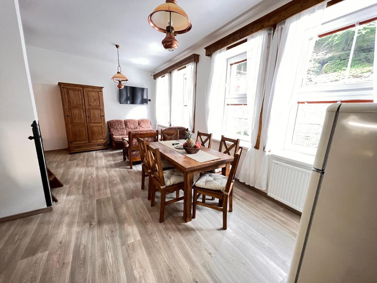 Pension Pod Skalou Hřensko Exteriör bild