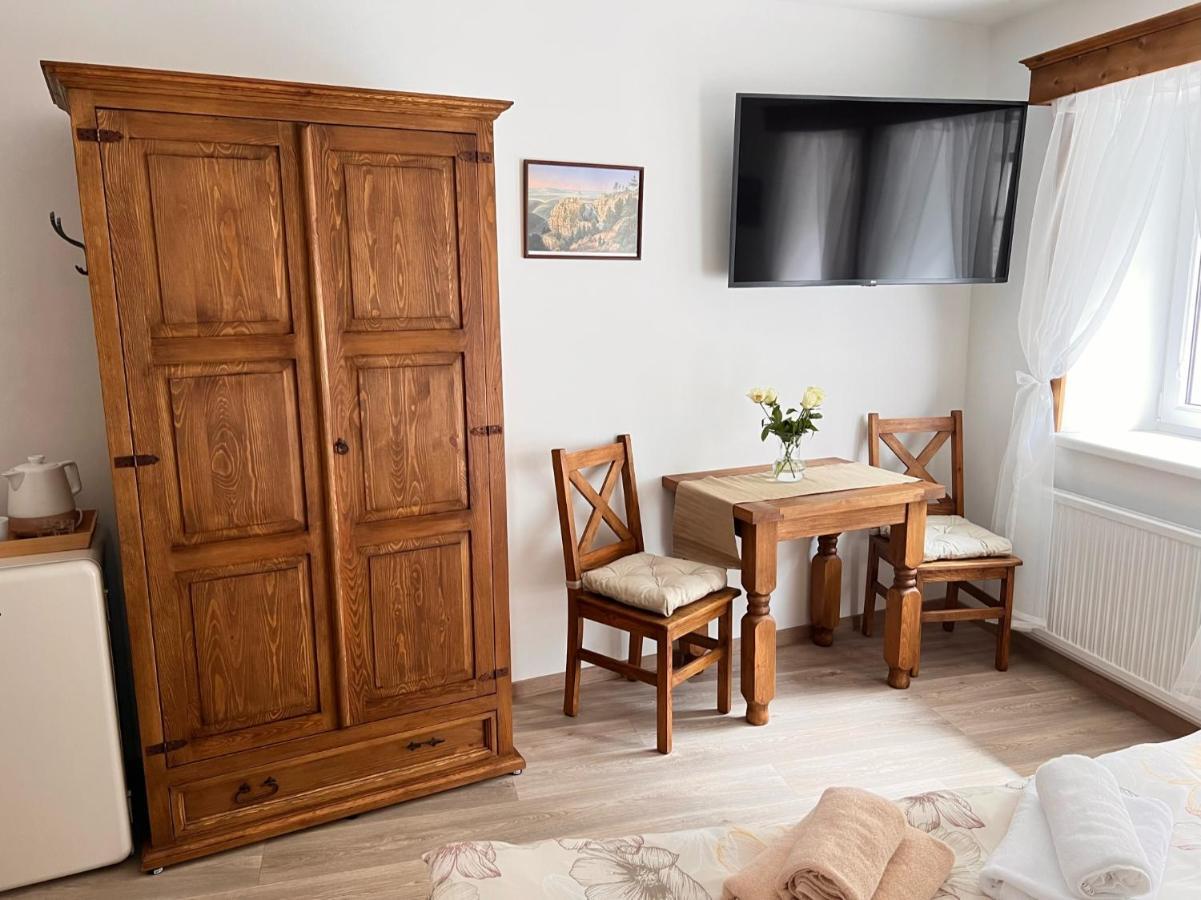 Pension Pod Skalou Hřensko Exteriör bild
