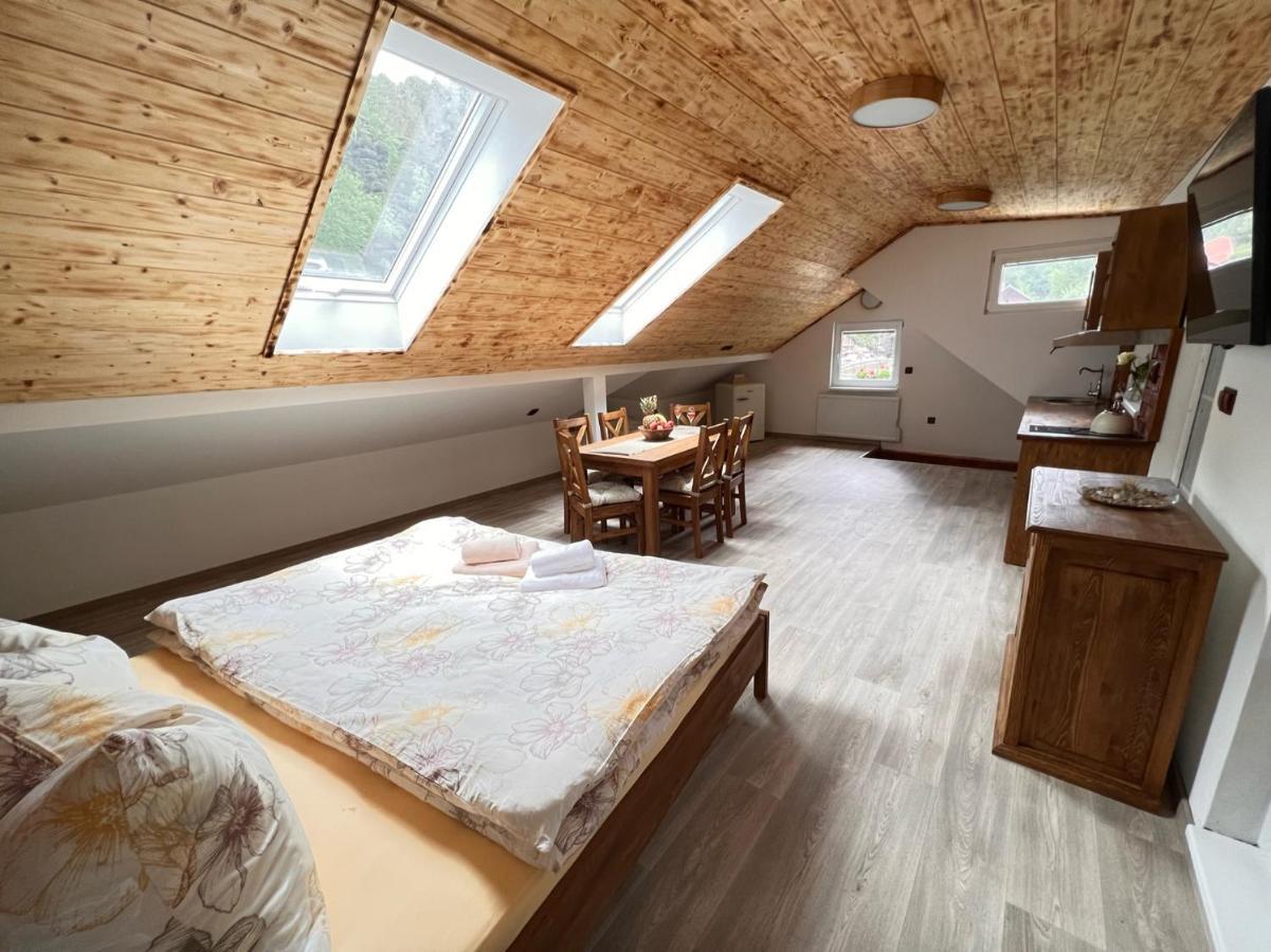 Pension Pod Skalou Hřensko Exteriör bild
